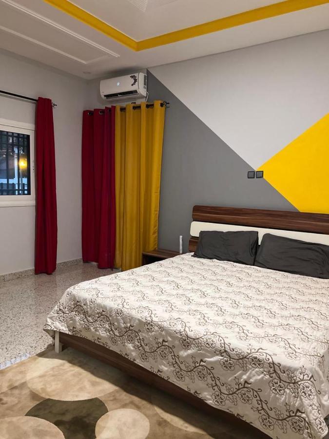Smb-Gn Residence Lambandji - Electricite Et Wifi H24 Κονακρί Εξωτερικό φωτογραφία